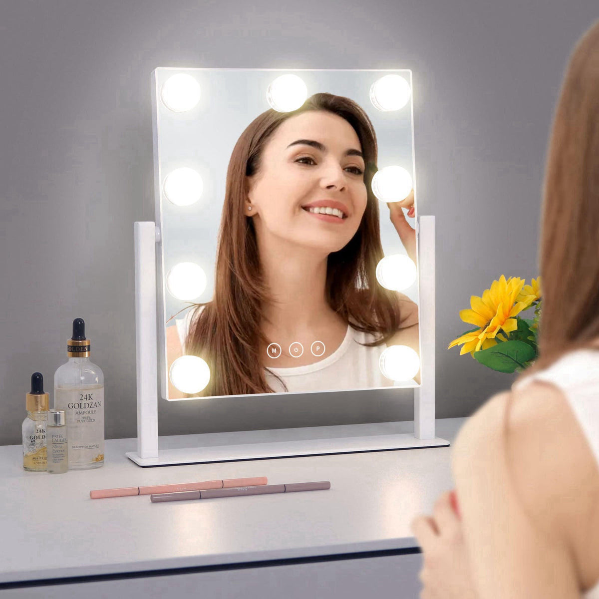 Acoolda – Makeup Mirrors on display