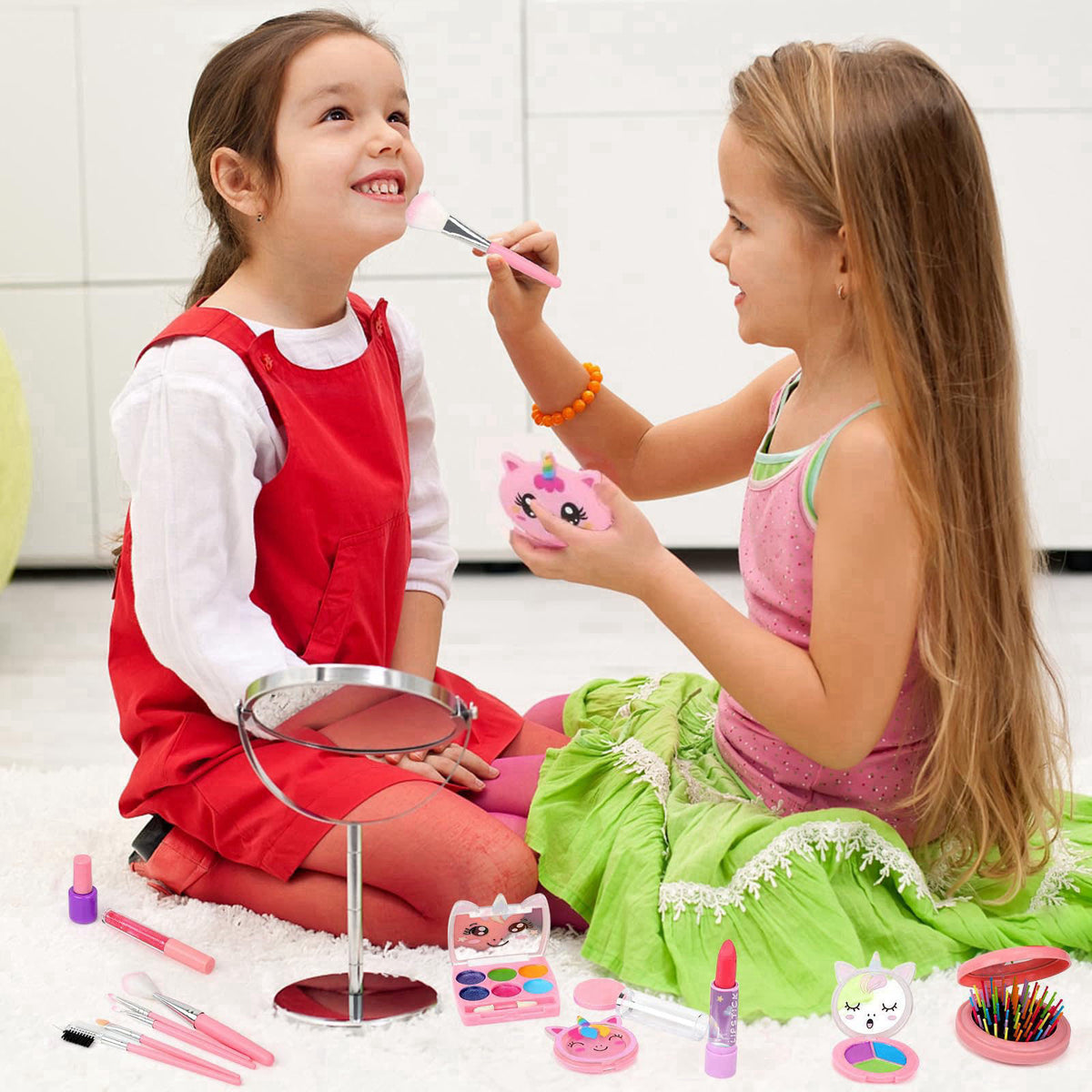 Heaning Real Kids Makeup Girl Toys - Safe / Non-Toxic / Washable – close-up detail