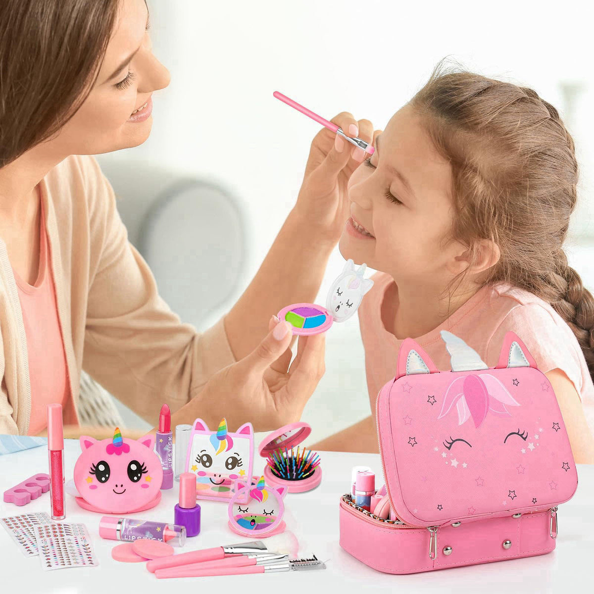 Heaning – Makeup on display