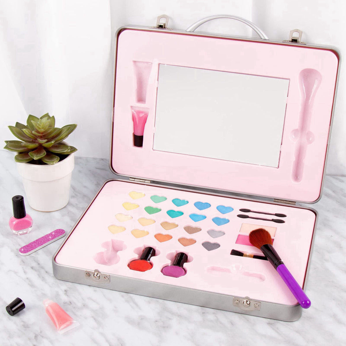 Make It Real Glam Makeup Set - 10 Piece All-in-One Cosmetic Beauty Kit – close-up detail