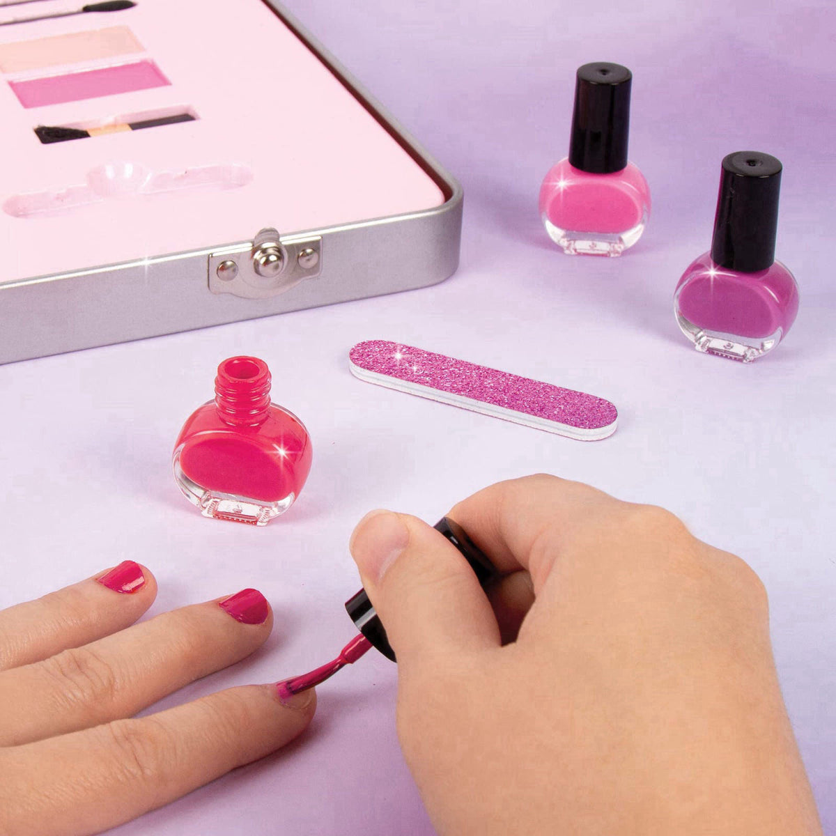 Make It Real – Makeup on display