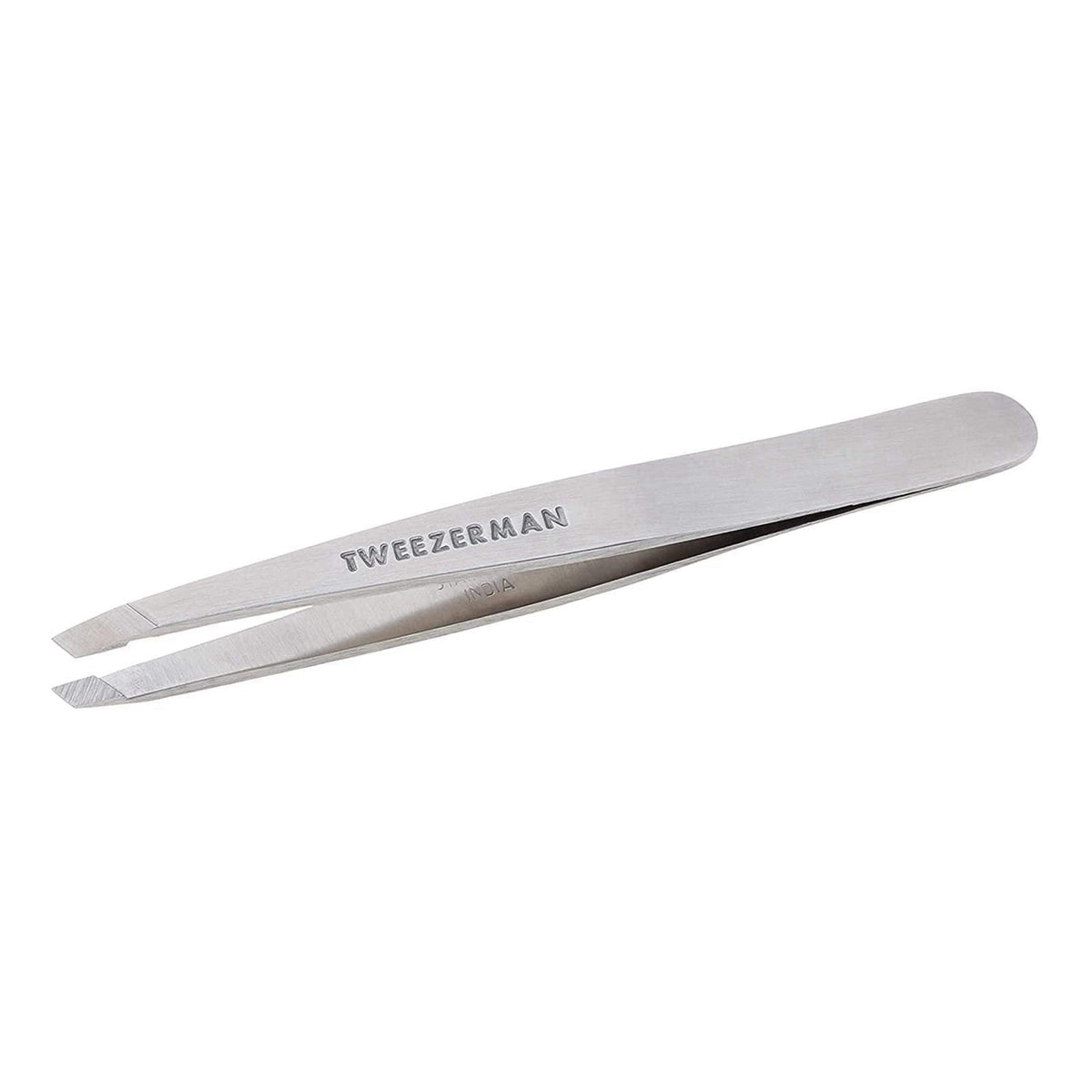 Tweezerman Stainless Steel Slant Tweezer for Eyebrows Silver – close-up detail