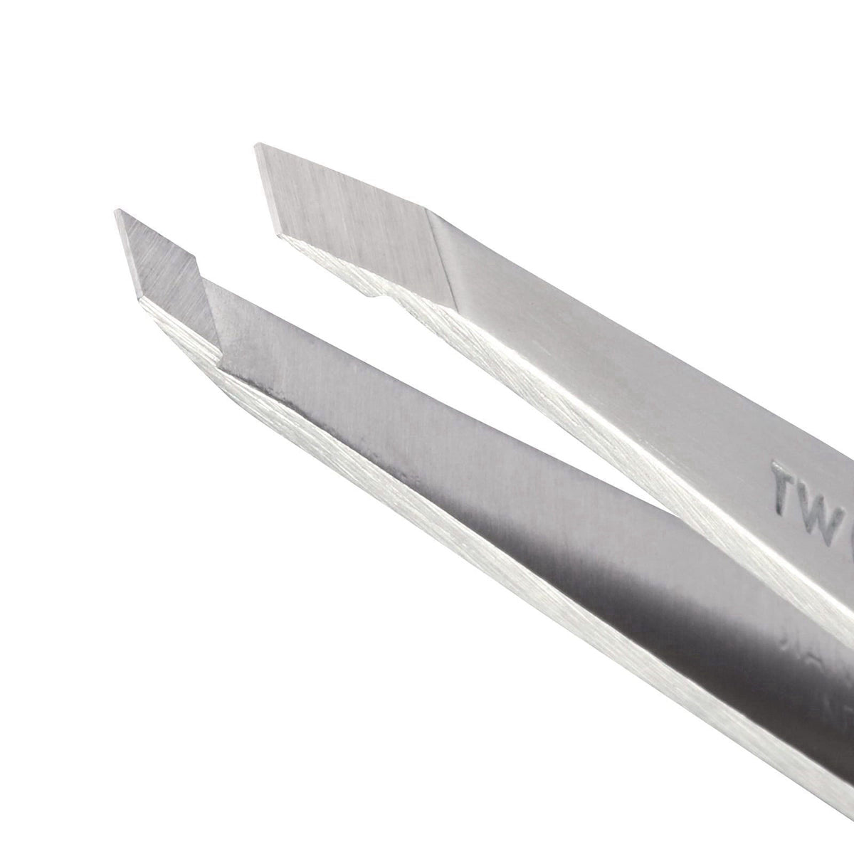 Tweezerman Stainless Steel Slant Tweezer for Eyebrows Silver – back view and specifications