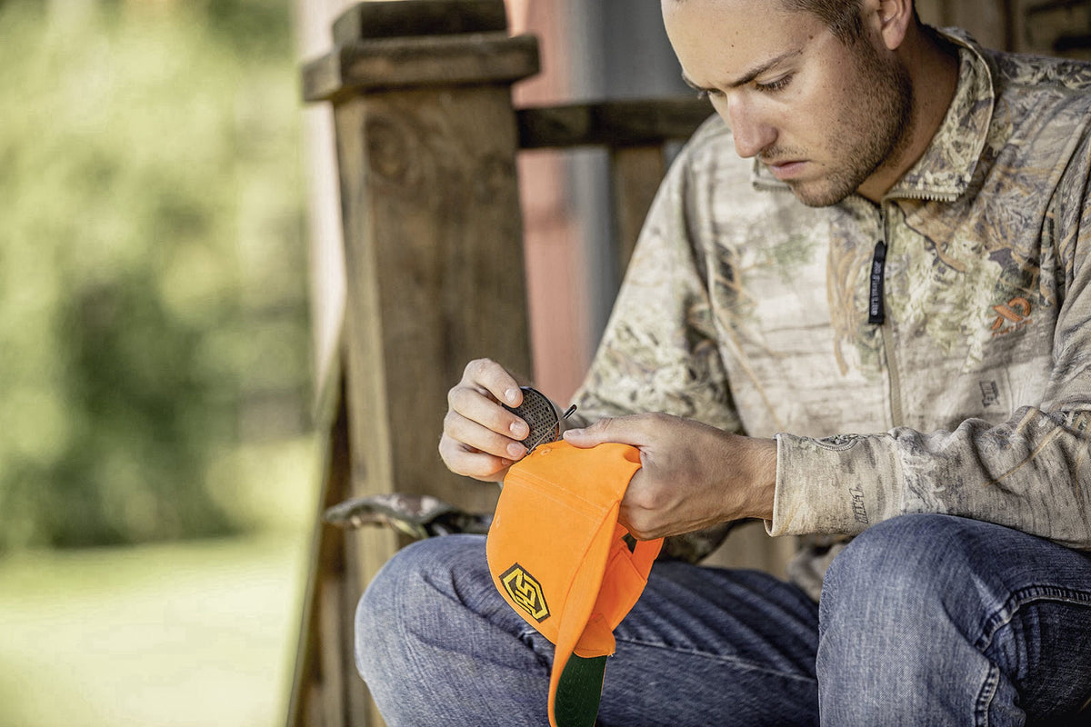 Hunters Specialties Long Lasting Cover Scent Wafers for Hunting - 3 Wafers Per Pack, 3 Safety Pins Included – packaging 