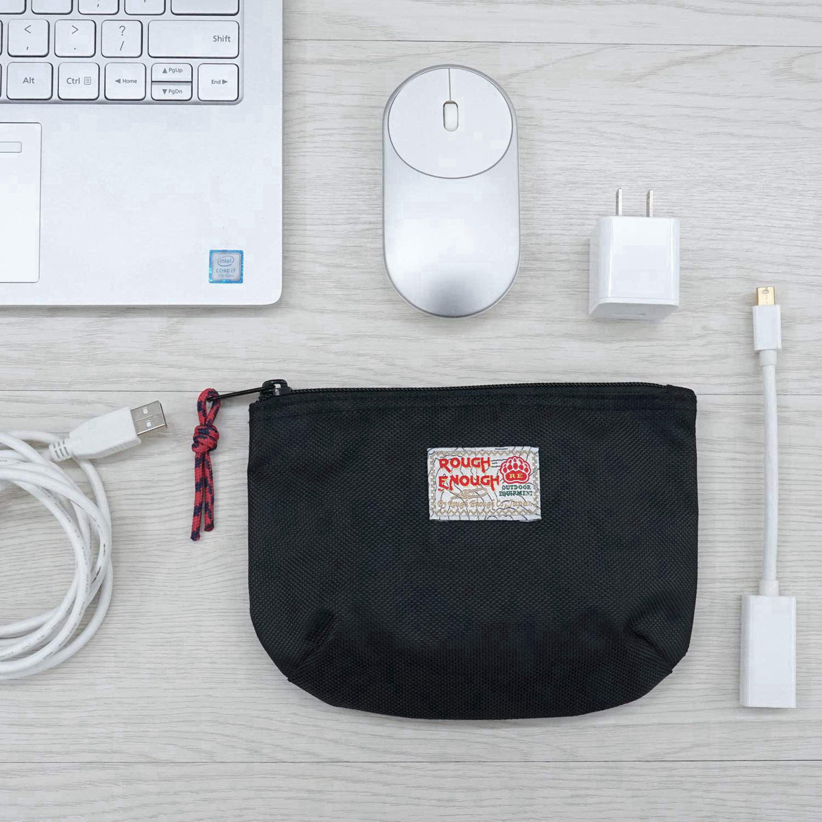 RE ROUGH ENOUGH Rough Enough Small Tech Storage Pouch EDC Travel Cable Organizer, Black – close-up detail