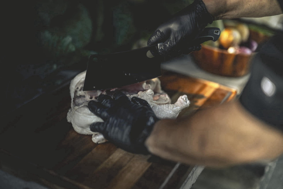 OUTDOOR EDGE – Carving Knives on display