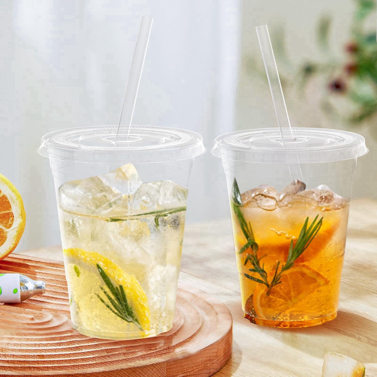 Dealusy 100 Pack - 16 oz Clear Plastic Cups with Lids and Straws – back view and specifications