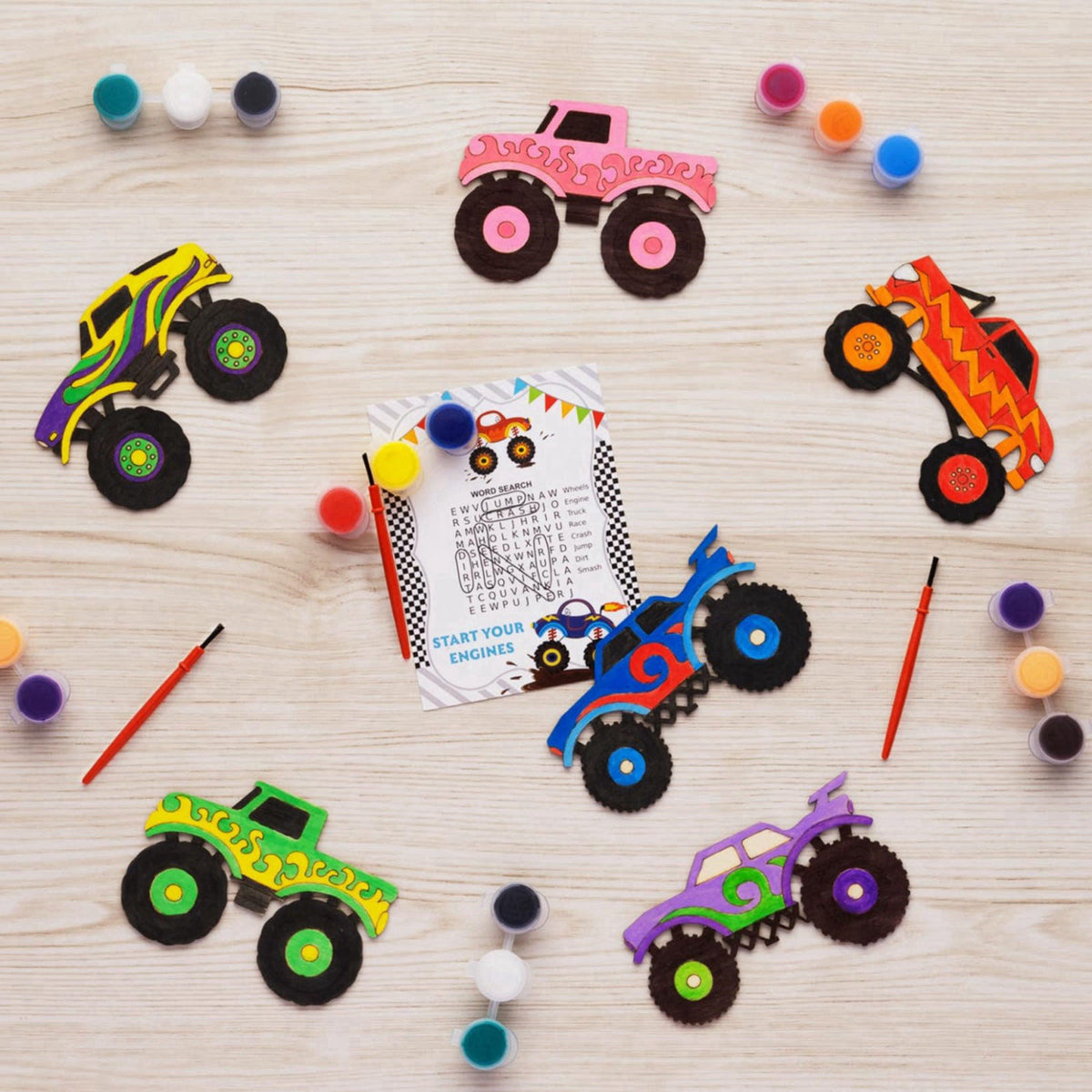 GOGREENWOVEN 24 Pack Monster Truck Party Favors, DIY Wood Painting Craft Kit with Cards – close-up detail