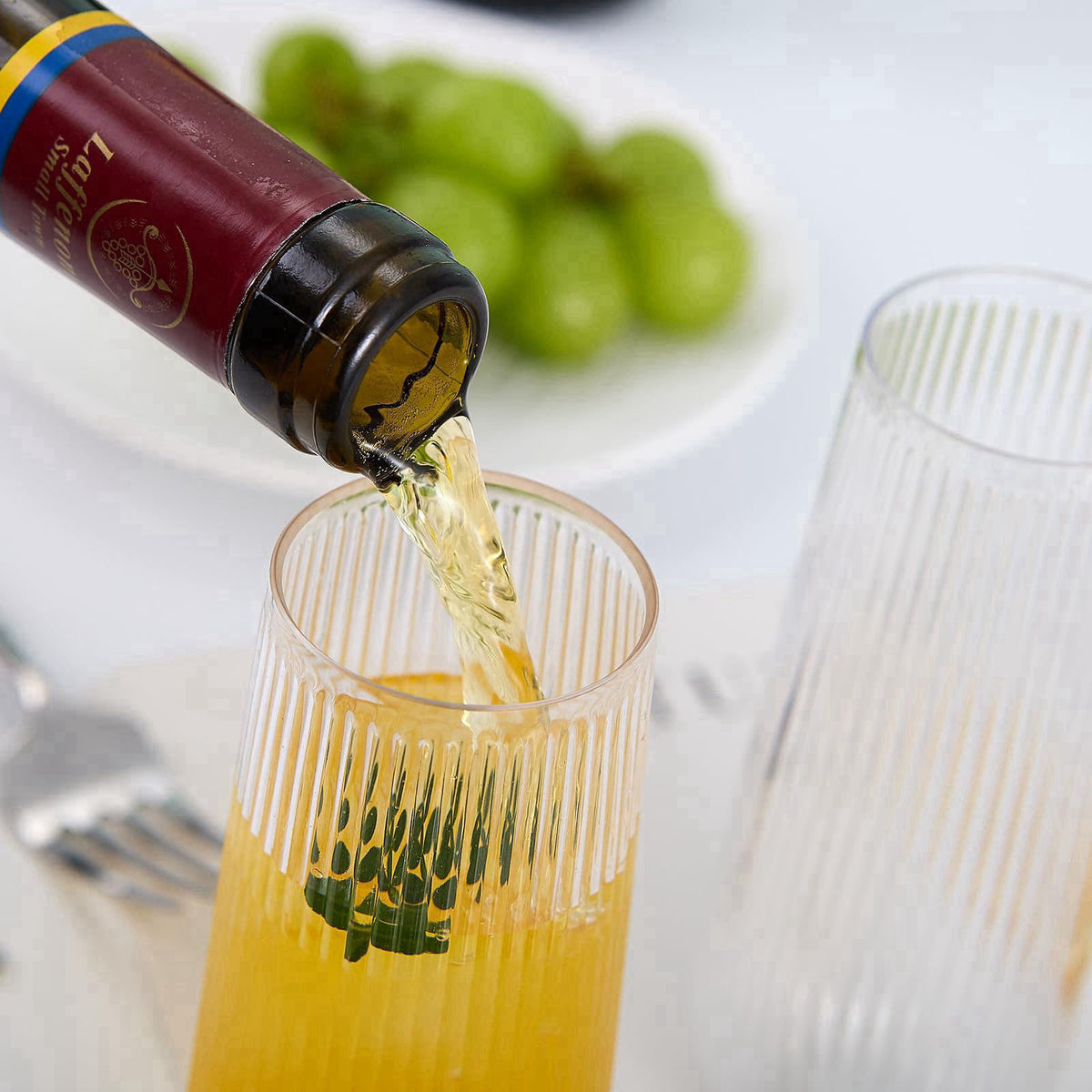 Lueumxc – Champagne Glasses on display