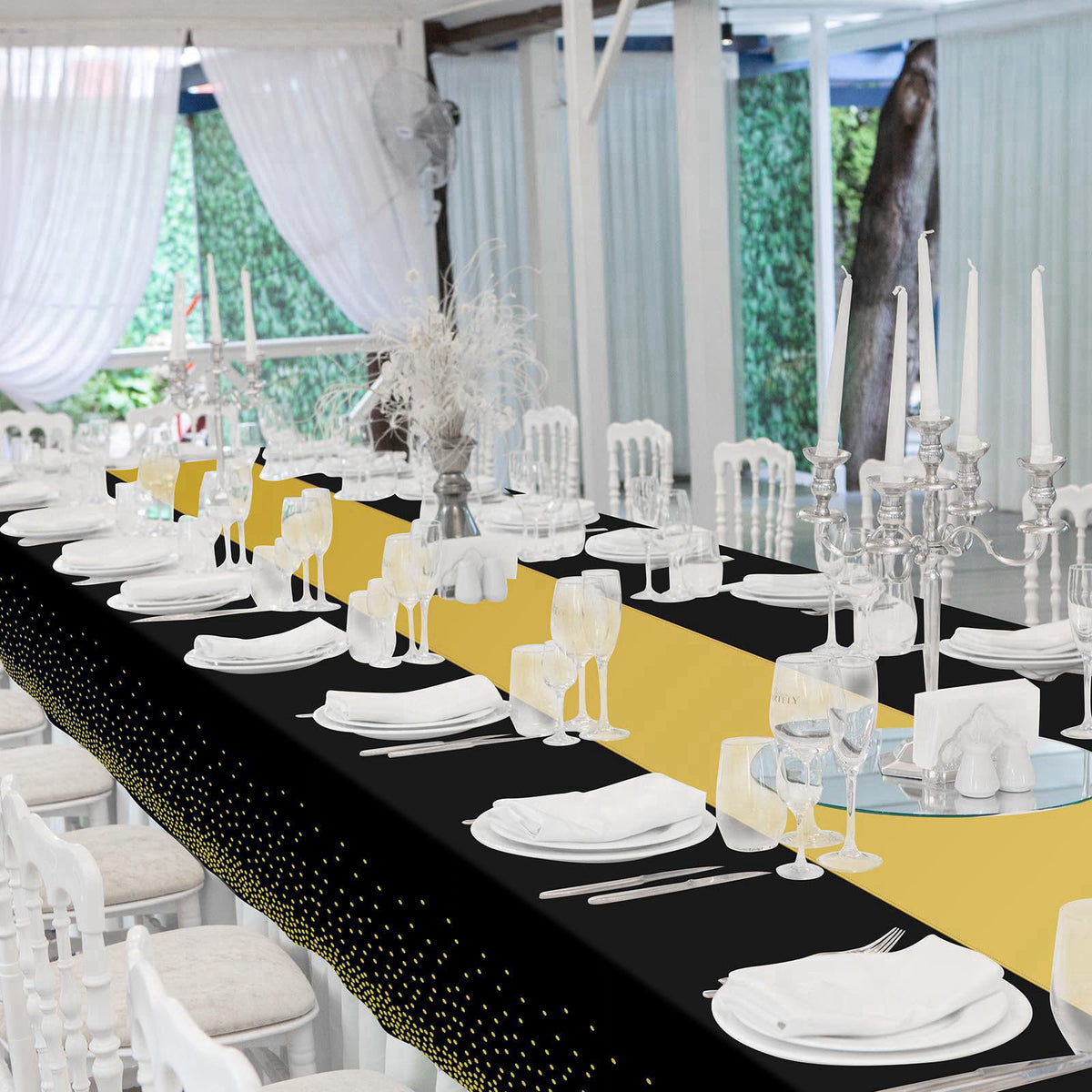 Zachely – Tablecloths on display