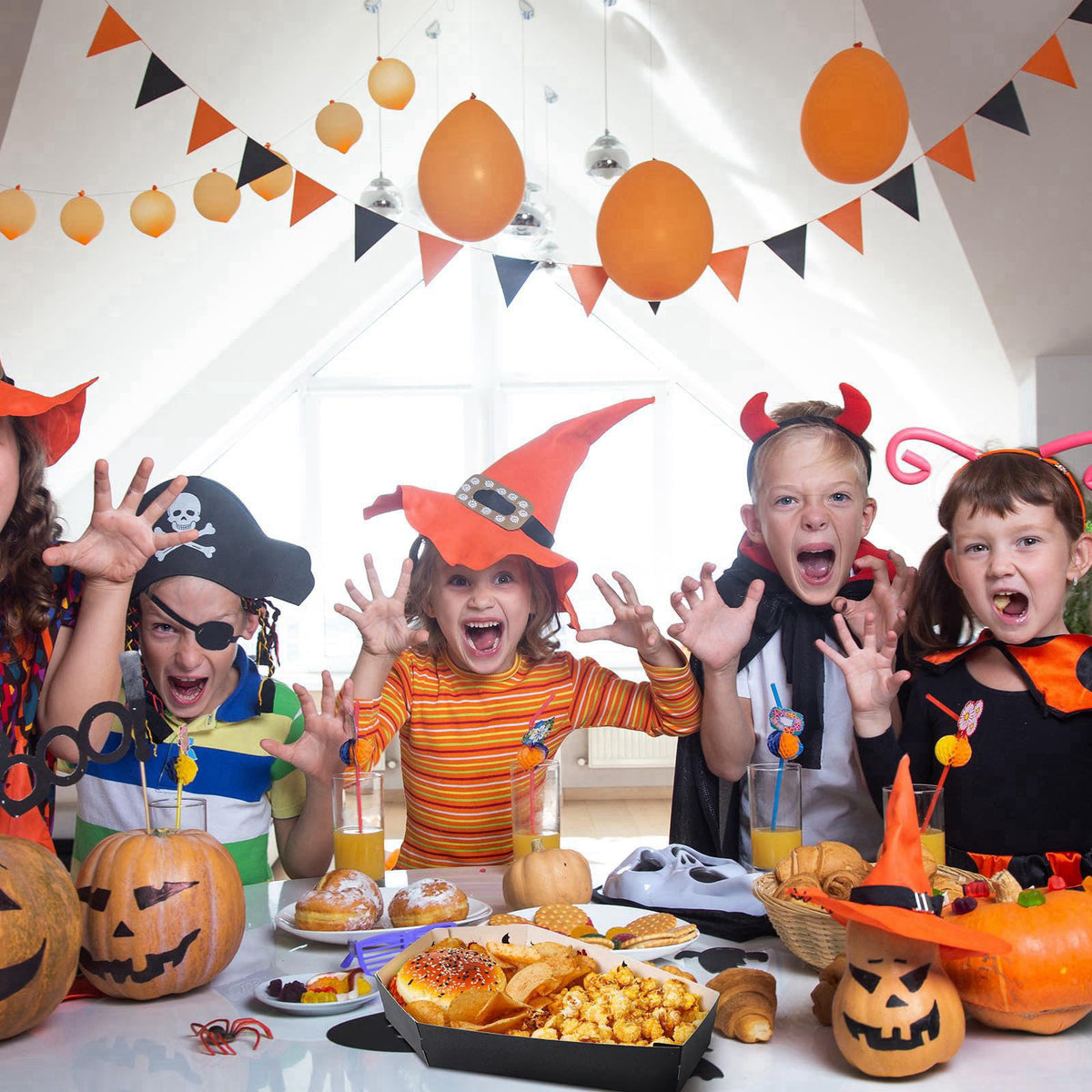 Mumufy 36 Pieces Halloween Paper Tray Disposable Coffin Bowl – close-up detail