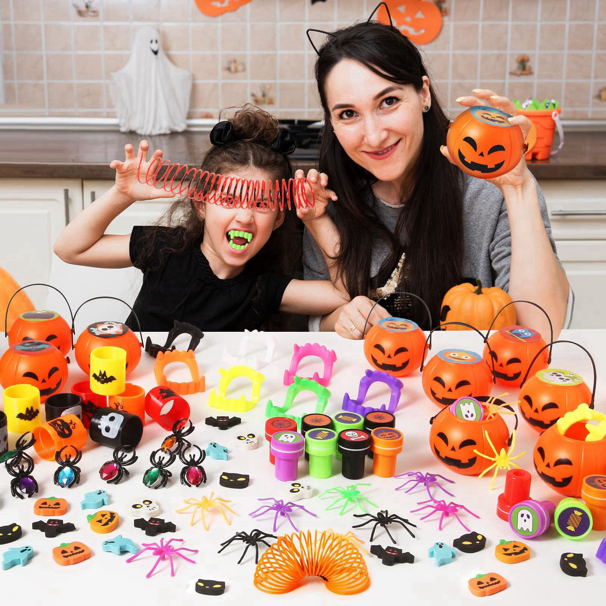 OCHIDO 168pcs Halloween Party Favors for Kids, Prefilled Pumpkins Halloween Toys – back view and specifications