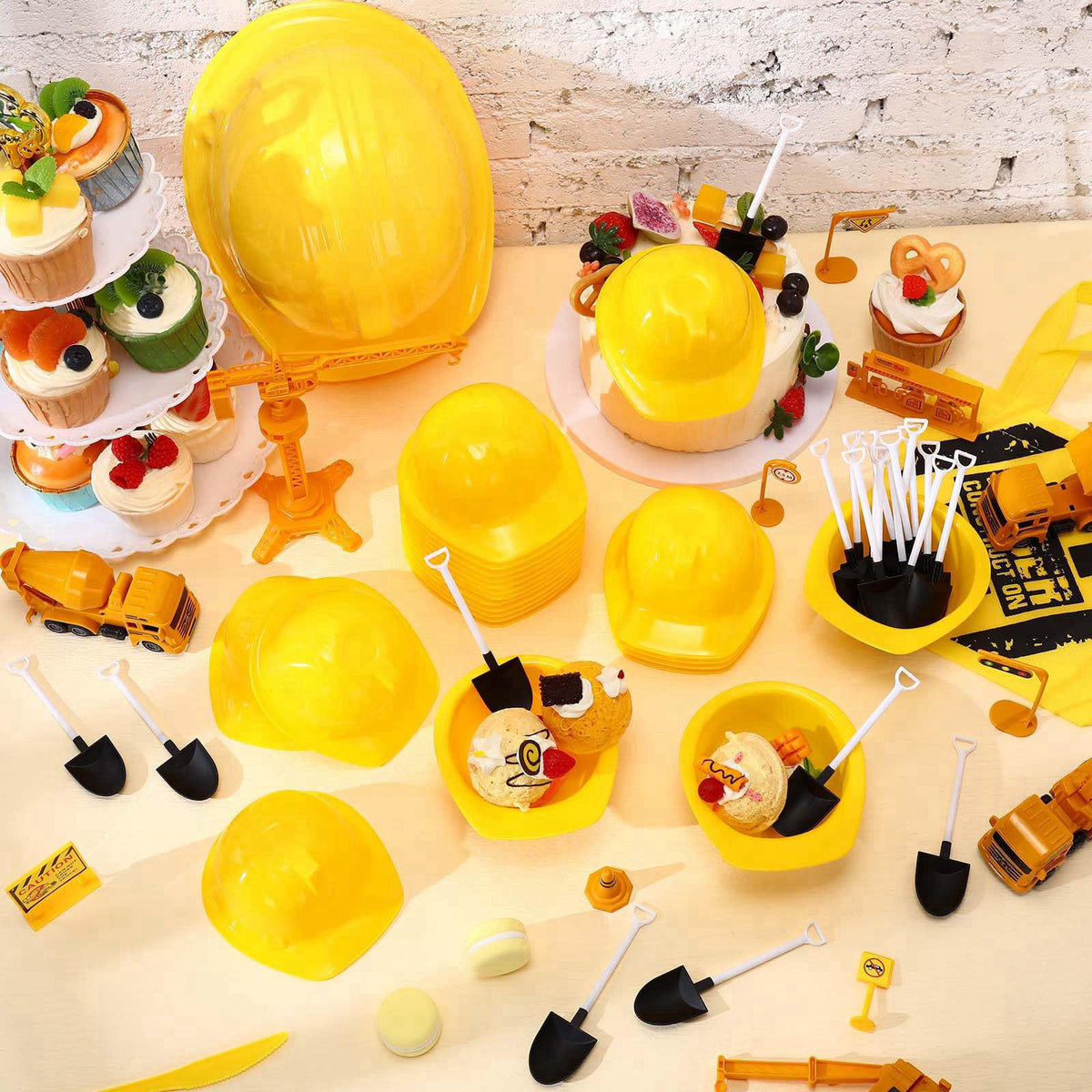 Uiifan 24 Sets Construction Hat Bowls with Shovel Spoons, 8 Oz Cups,Yellow – close-up detail