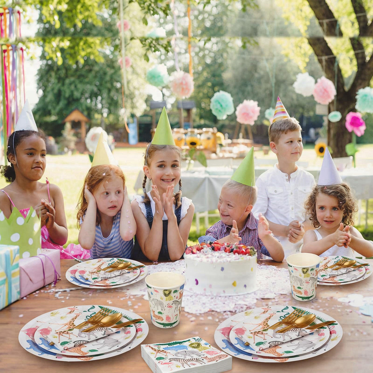 Newtay 350 Pcs/ 50 Sets Safari Animals Supplies Include Paper Plates, Napkins, Cups and Knife, Spoon, Fork Disposable Ta