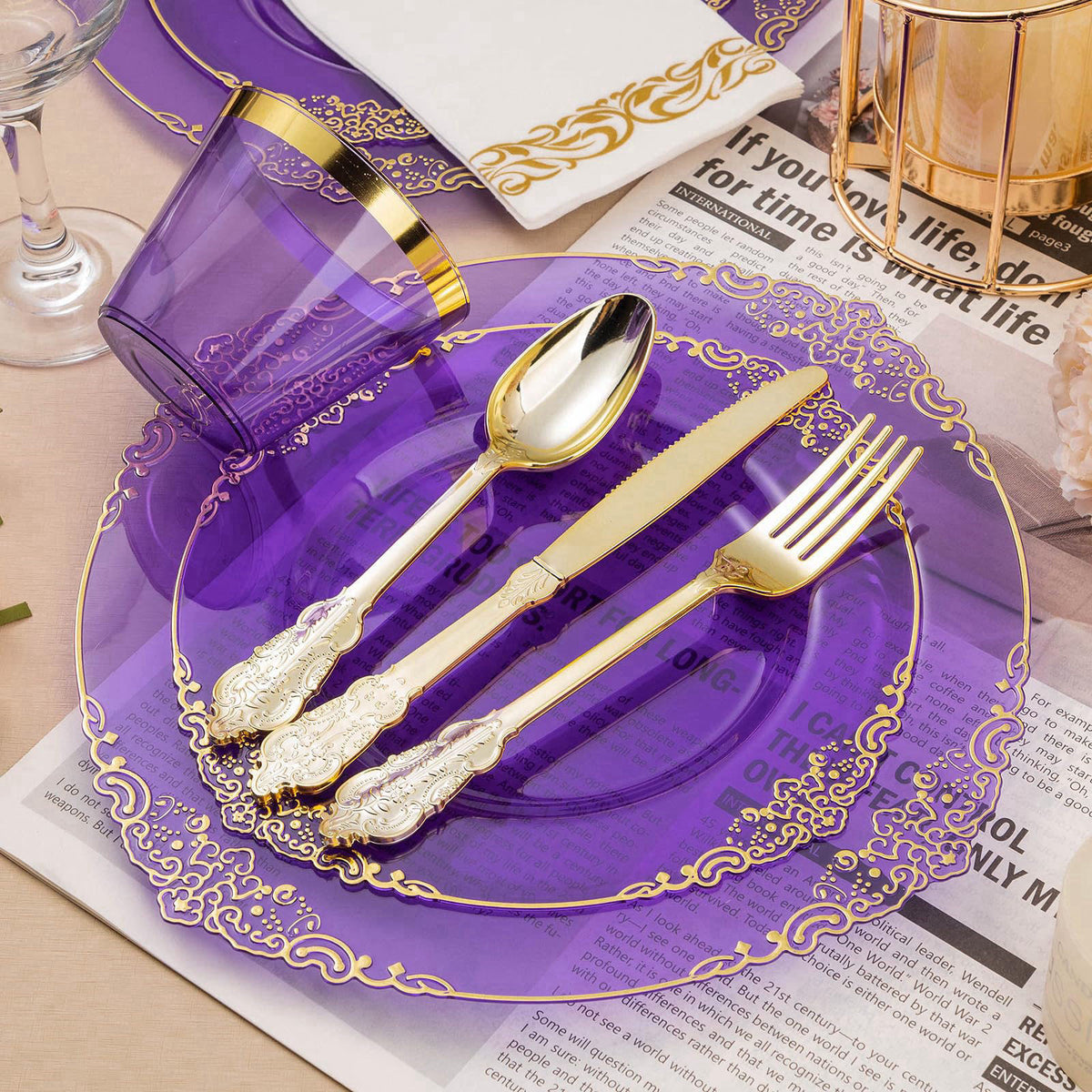 Bestluck 175PCS Clear Purple Plastic Plates for 25 Guests – close-up detail