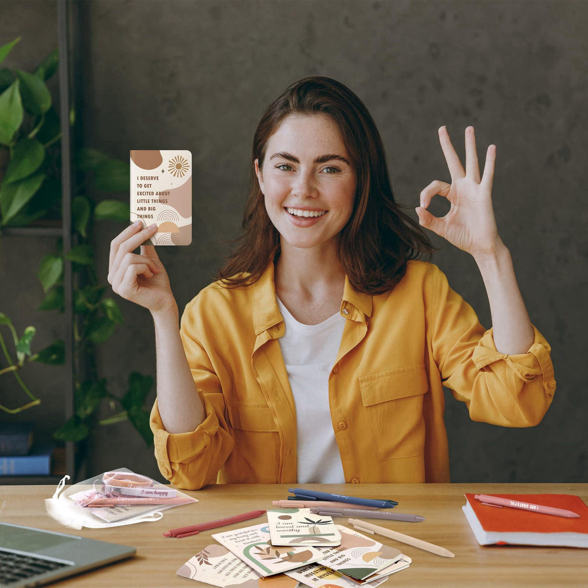 Aodaer – Multi-Item Party Favor Packs on display