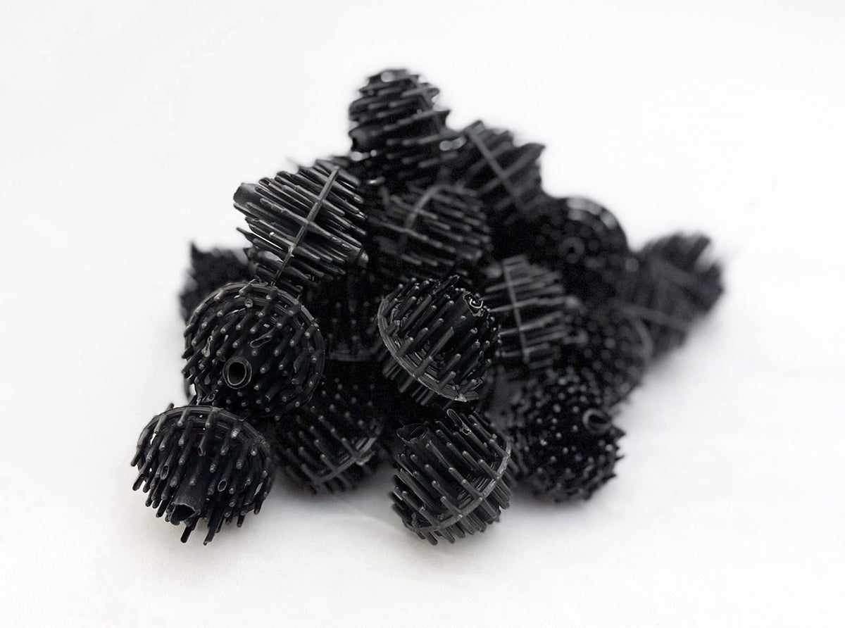 Aquarium Masters 300 Count 1.5 Inch Large Bio Balls Filter Media - Includes 18x14 Mesh Bag with Easy Access Zipper - Per