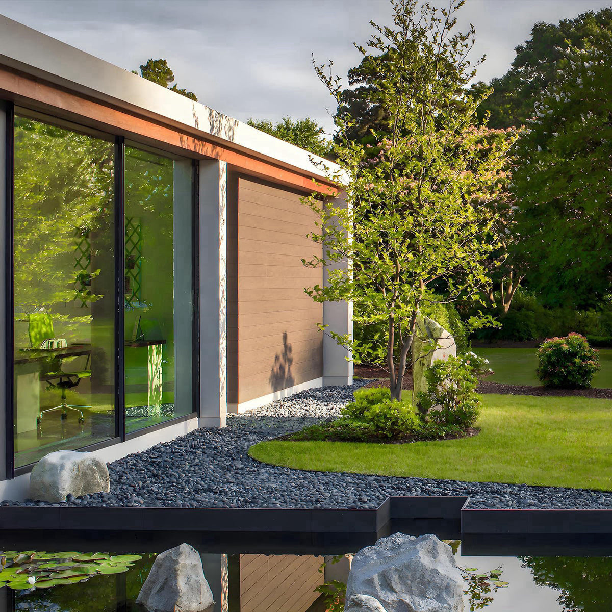 FANTIAN – Pebbles on display