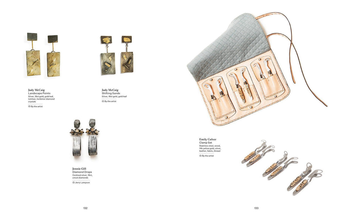 New Earrings 500 Contemporary Jewellery Designs by by Nicolás Estrada (Editor) Format: Hardcover — view 5