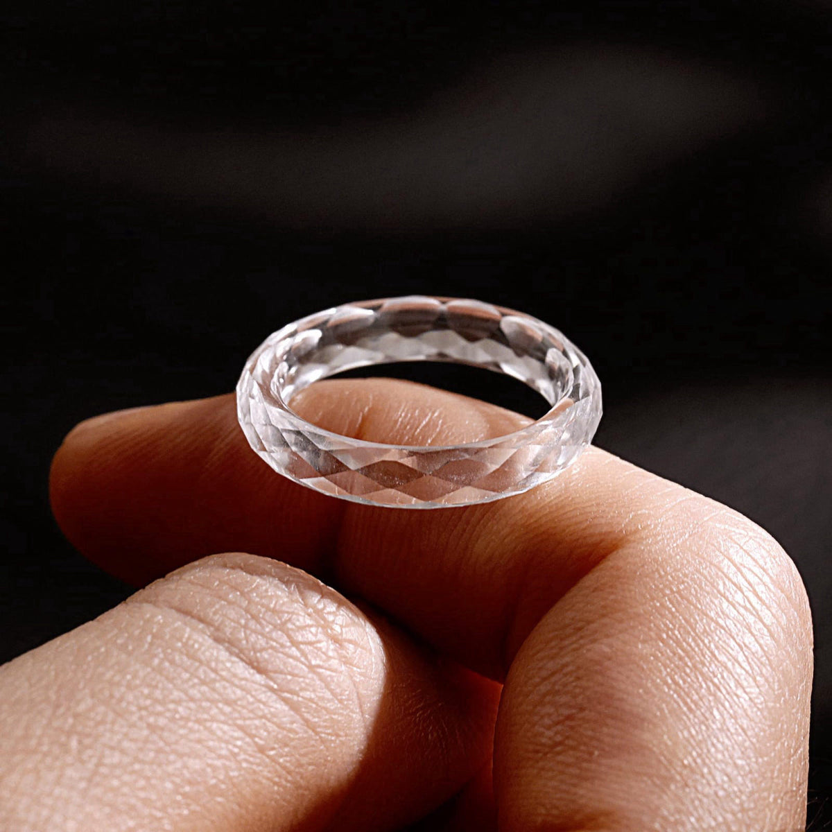CHINALUSTER – Rings on display