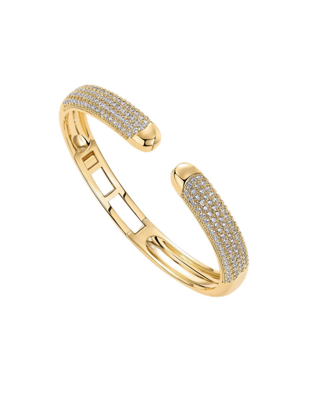 PAVOI – Cuff on display