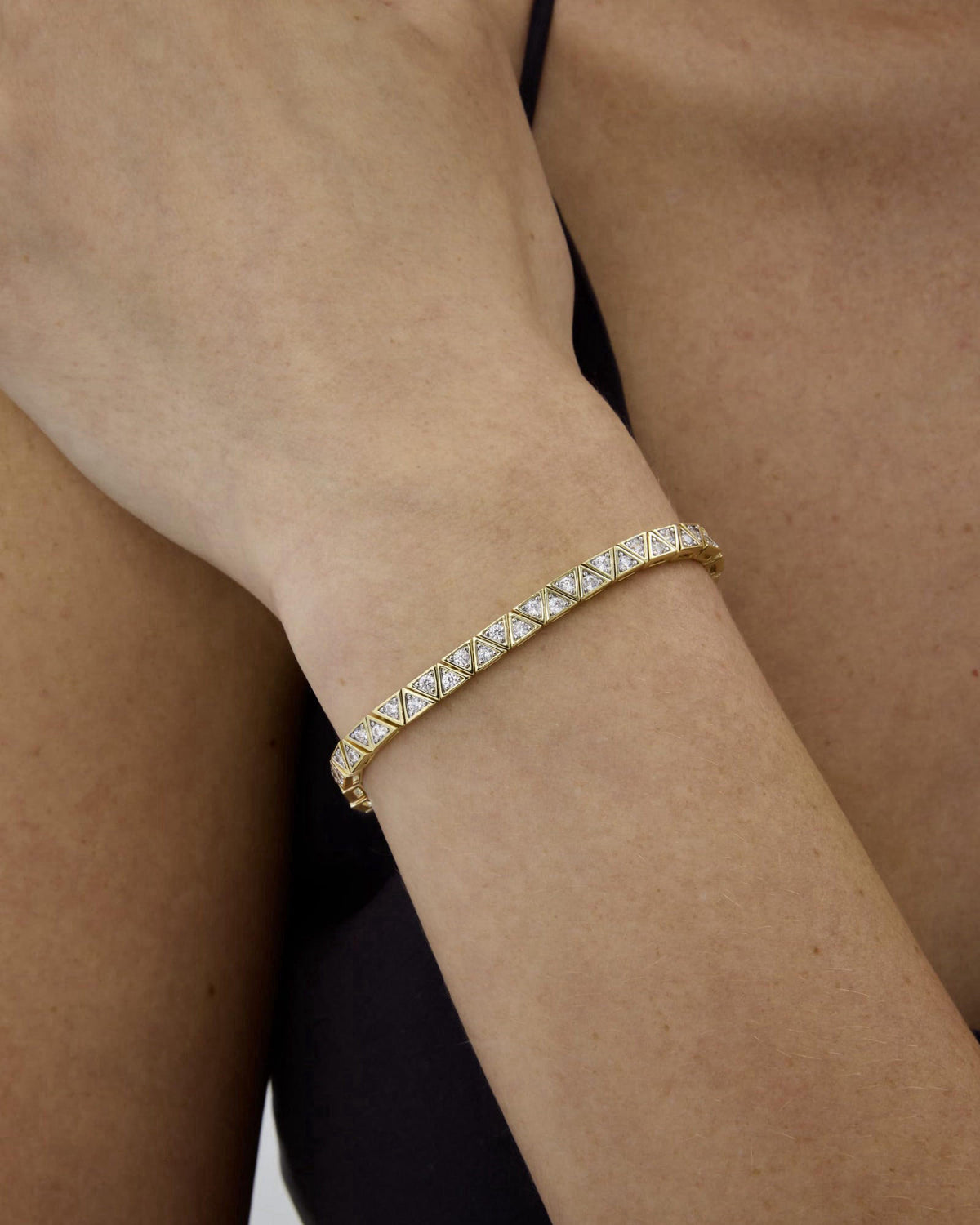 PAVOI 14K Gold Plated Tennis Bracelets for Women, Bezel Set CZ Bracelet – packaging and label