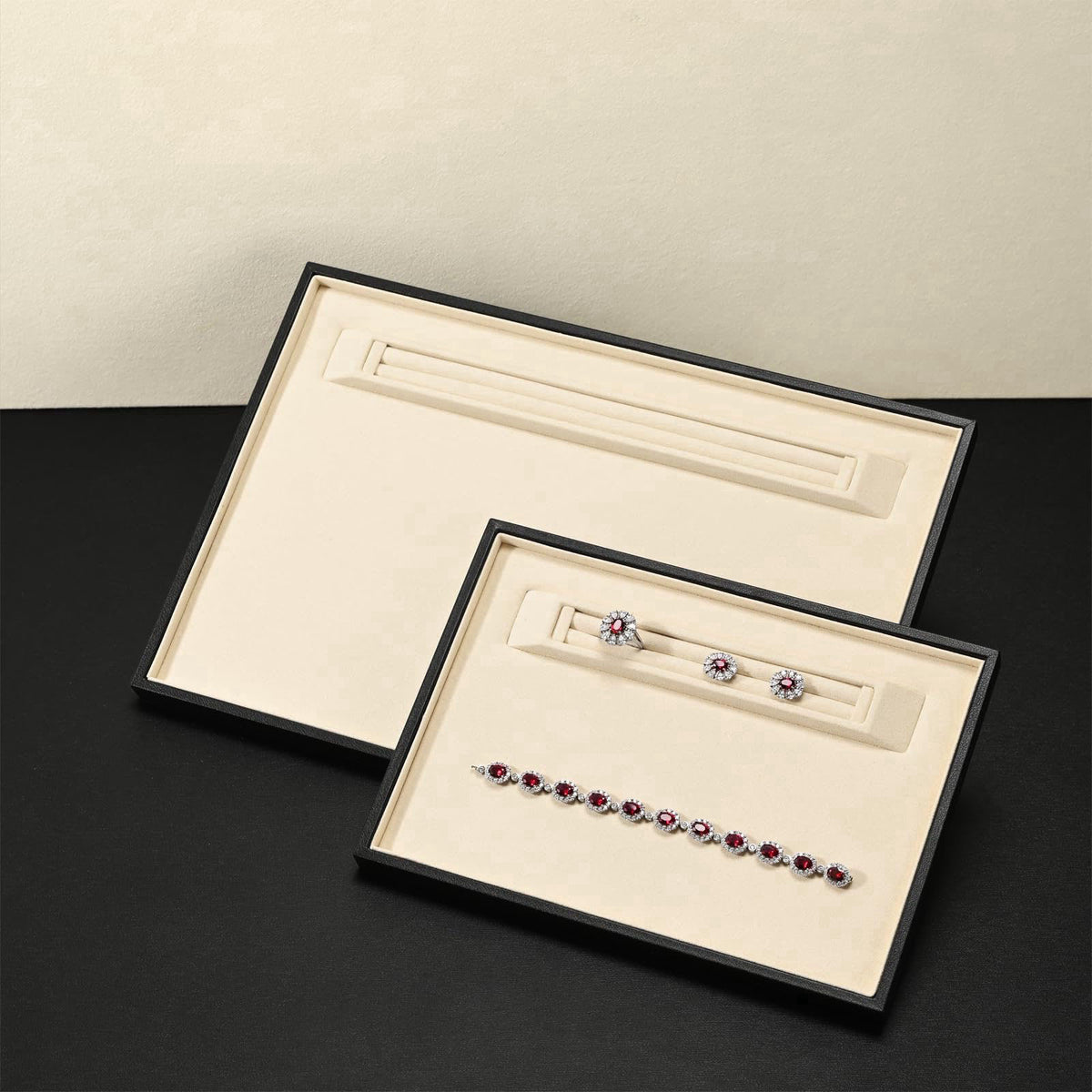 Oirlv – Jewelry Trays on display