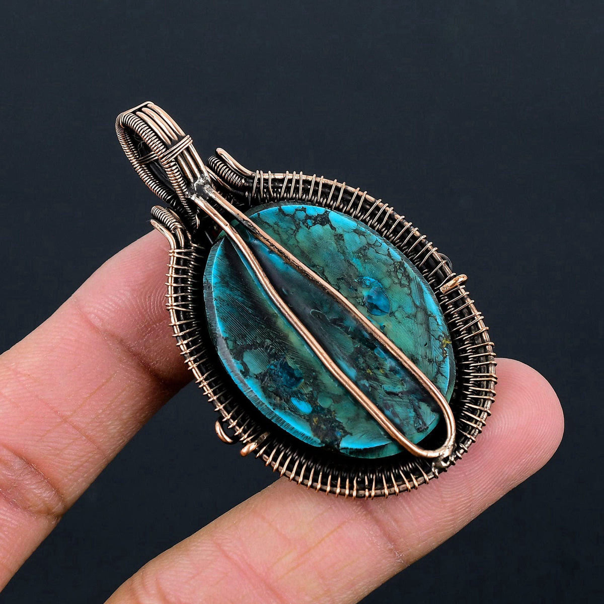 Copperie – Pendants on display