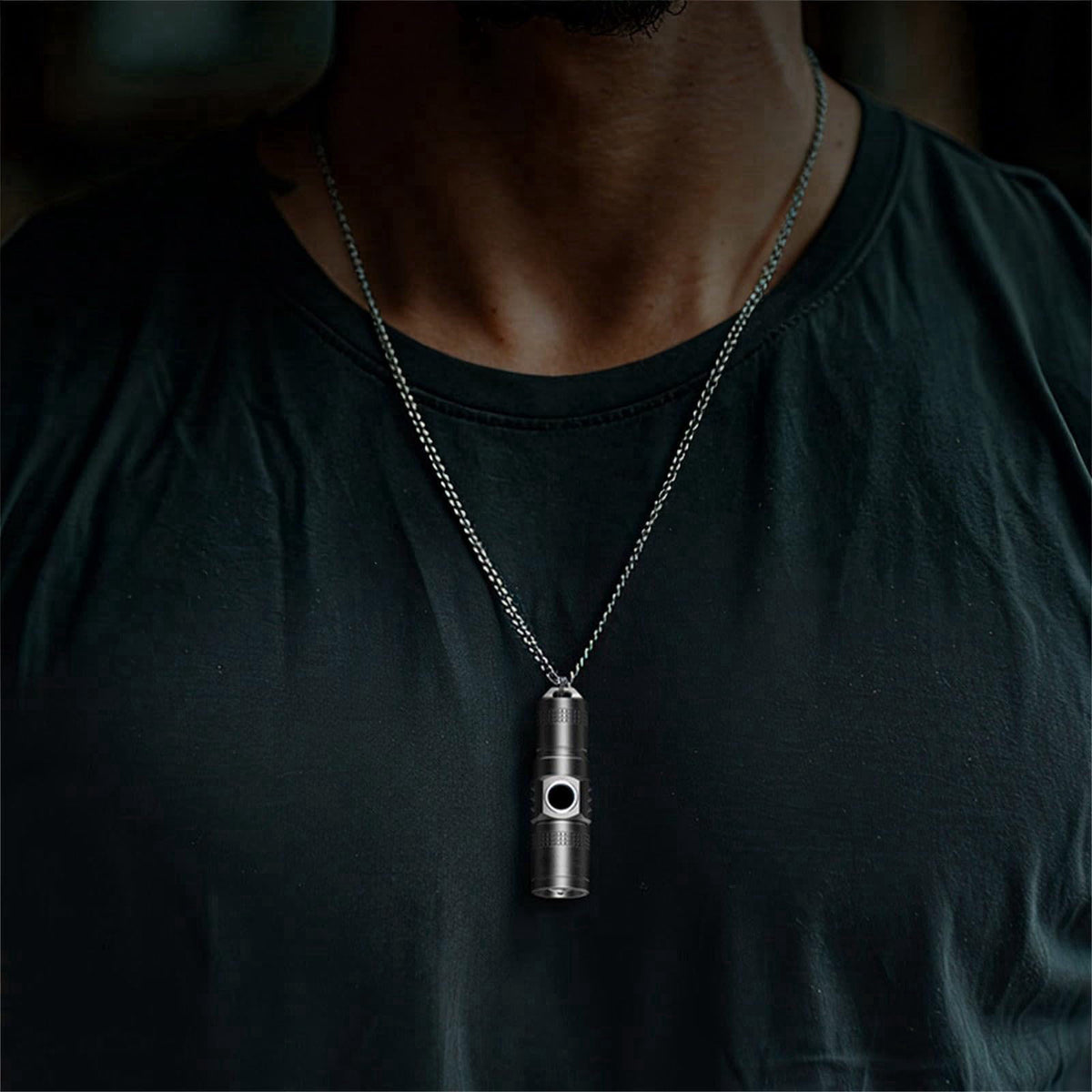 Mjaie 6cm Flashlight Necklace with Variable and Multiple Styles – alternate angle