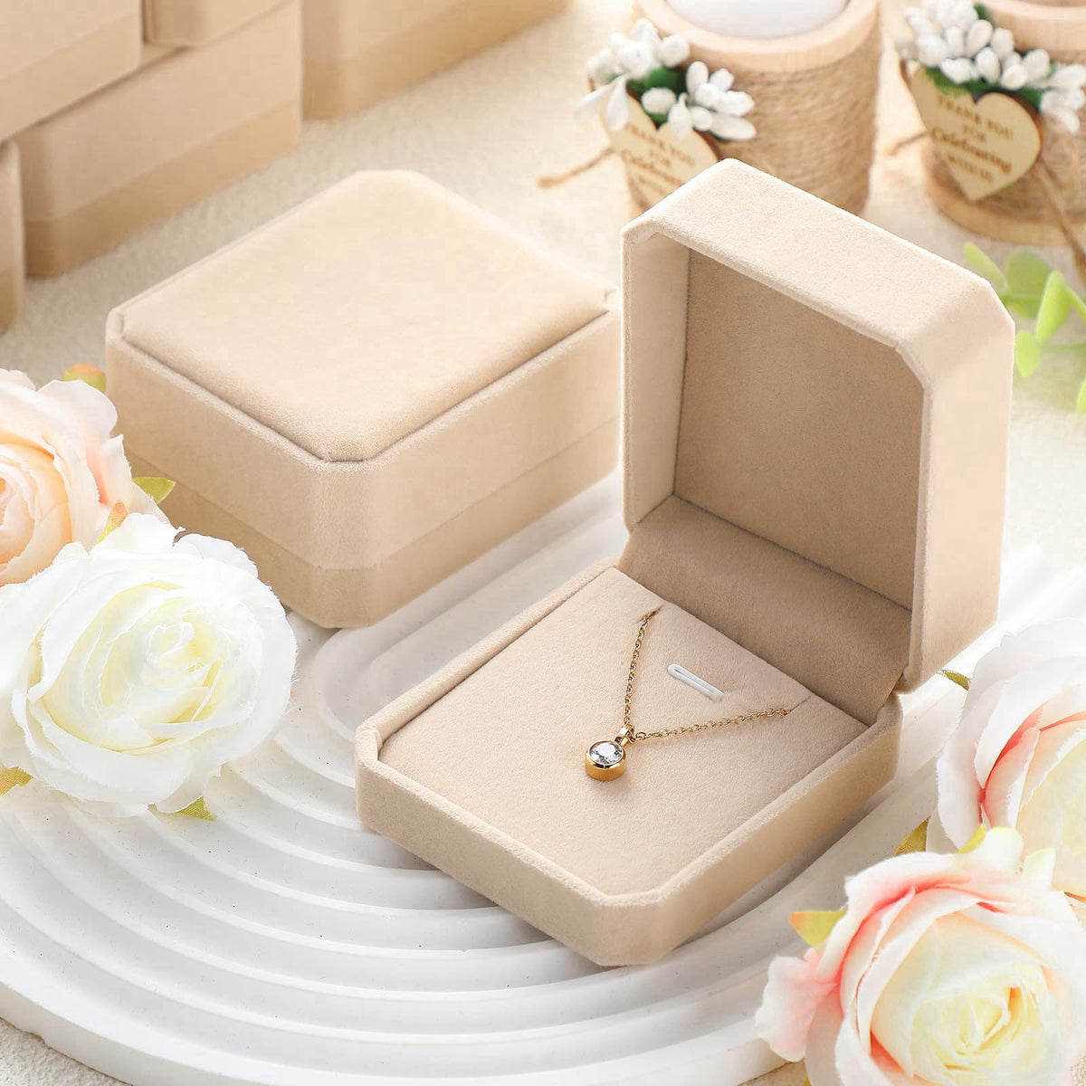 Sureio 24 Pcs Velvet Jewelry Gift Boxes Bulk Beige – product photo (Jewelry Boxes)