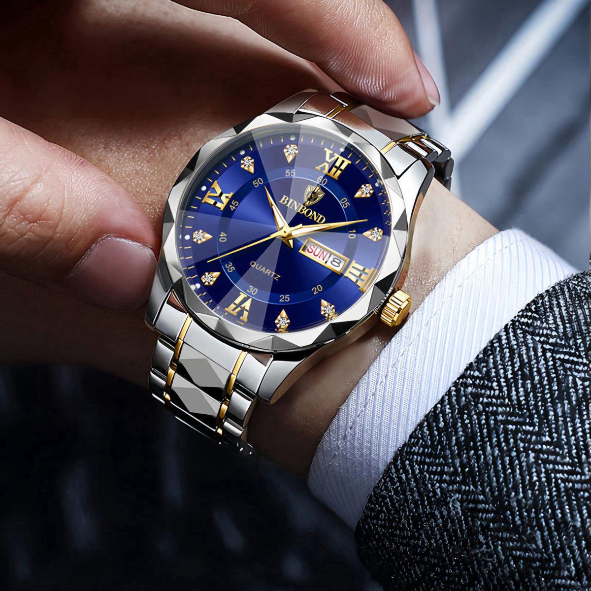 Gosasa Luxury Men's and Women's Business Diamond Stainless Steel Waterproof Roman Numeral Analog Quartz Watch with Day-D