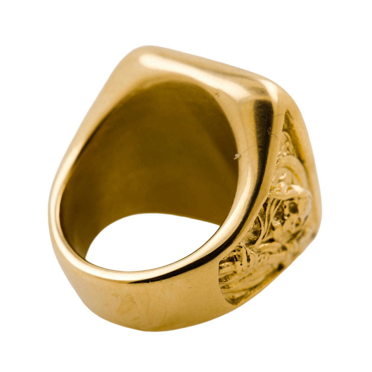 ZMY Home – Rings on display