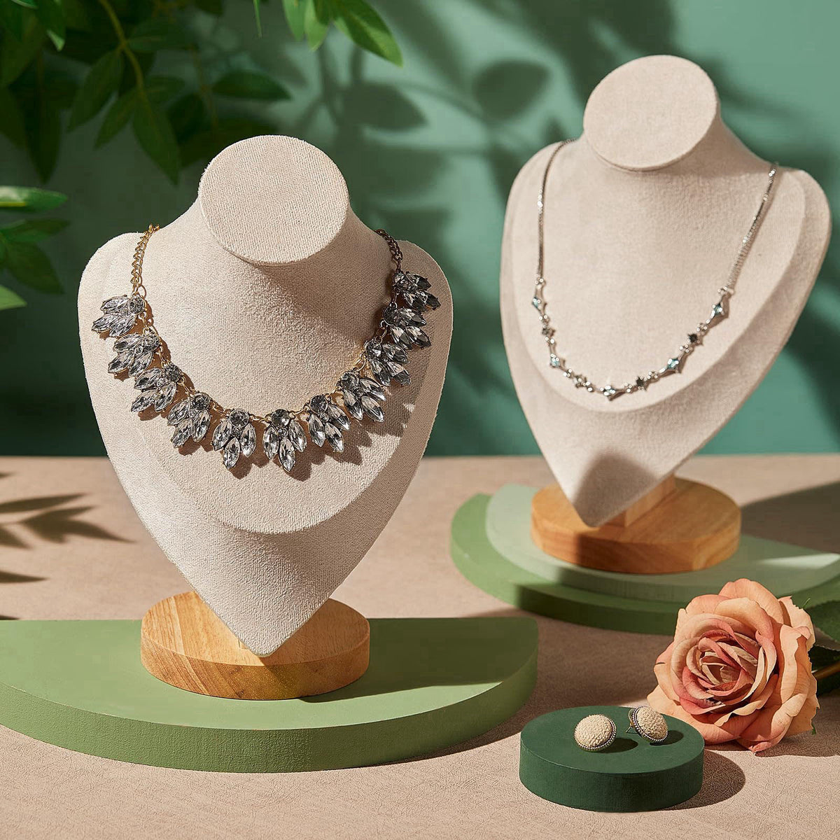 Juexica 3 Pcs Necklace Display Bust, Bamboo Jewelry Stand 9.3 x 6.1 Inches – close-up detail