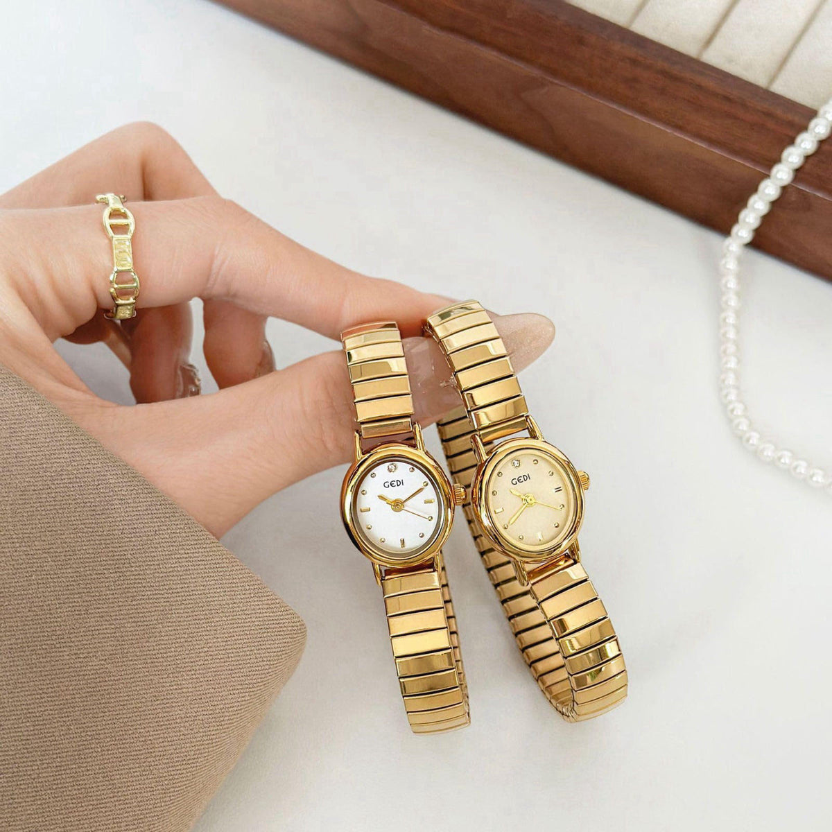 FANMIS – Wrist Watches on display