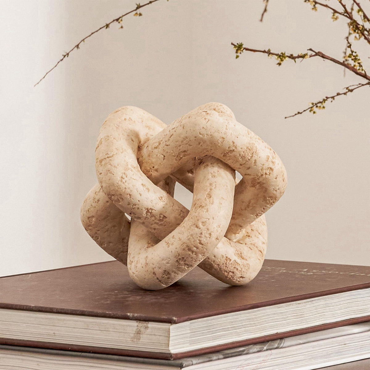 DN DECONATION 3 Link Knot Decor, Beige Travertine Coffee Table Decoration – Beige, Resin
