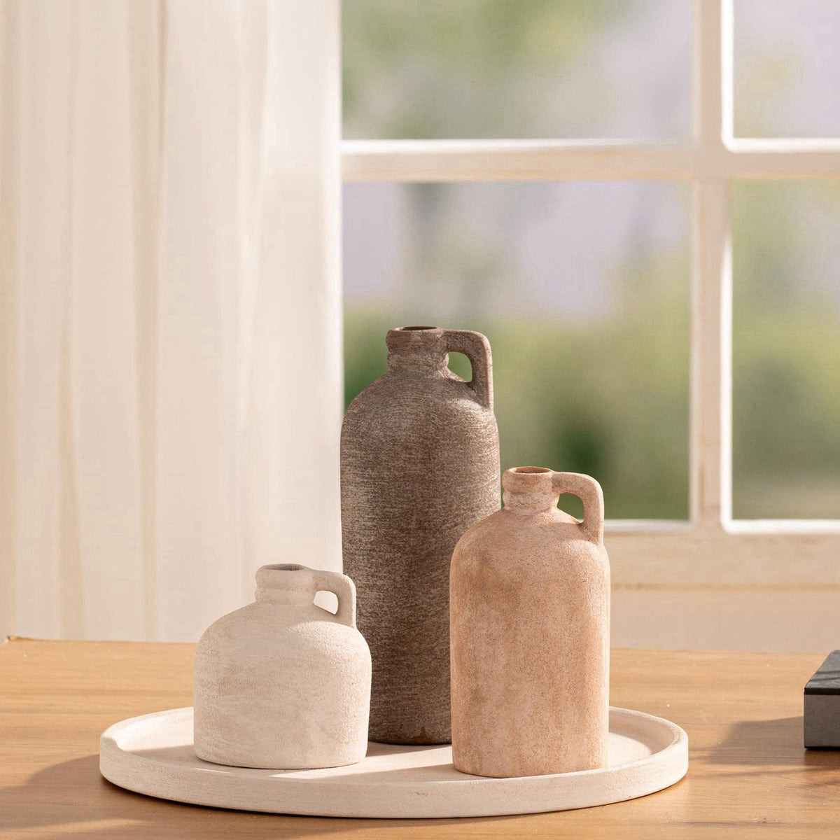 Vanselia – Vases on display