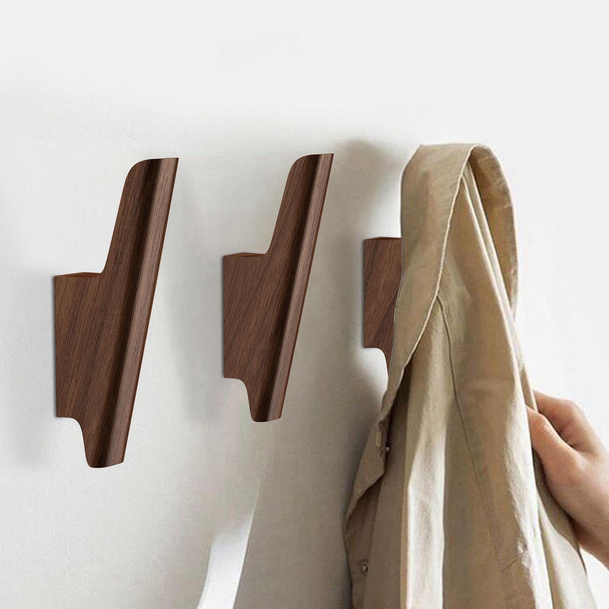 FCOWK Wood Wall Hooks 4 Pack Coat Hooks Wall Mount, Towel Hooks for Bathrooms – close-up detail