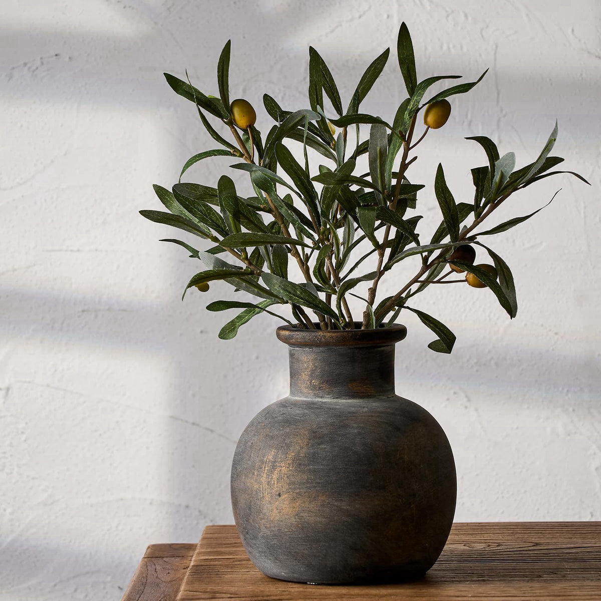 SIDUCAL Ceramic Rustic Farmhouse Vase | 6 Inch Pottery Decorative Flower | Boho | Terracotta Vase for Home Decor Table, 