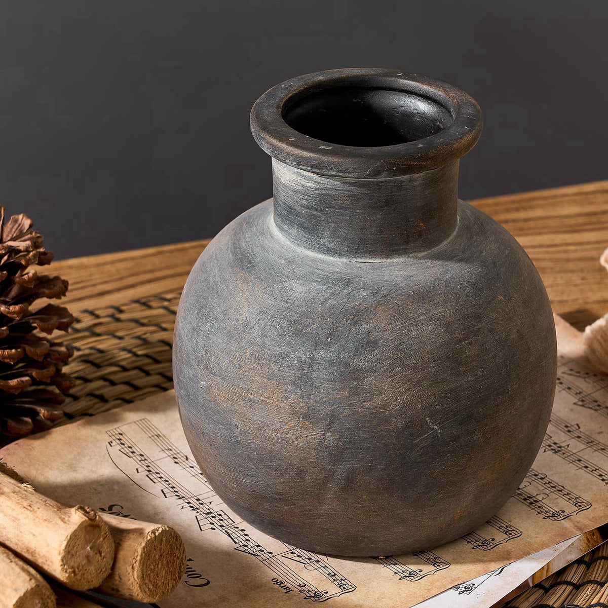 SIDUCAL Ceramic Rustic Farmhouse Vase | 6 Inch Pottery Decorative Flower | Boho | Terracotta Vase for Home Decor Table, 