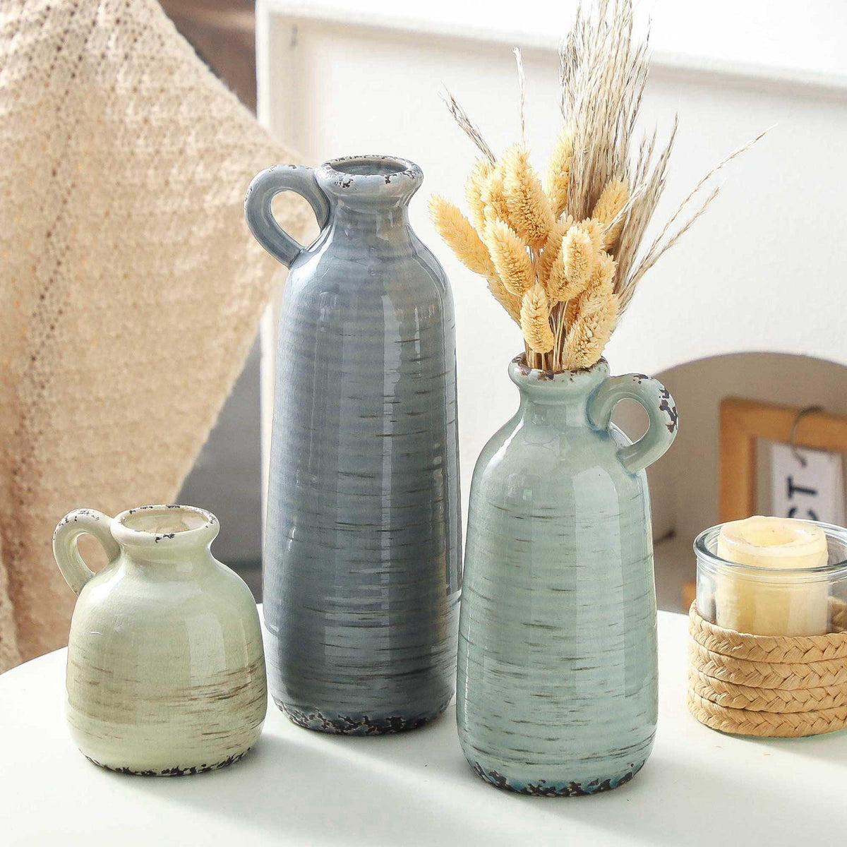 ooit – Vases on display