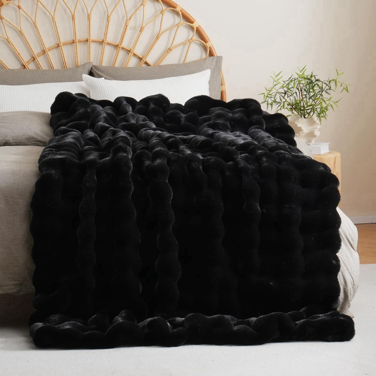 BENVWE Faux Fur Throw Blanket for Couch - Thickened Fluffy Soft Bubble Blanket for Living Room Home Decor - Fathers Day 