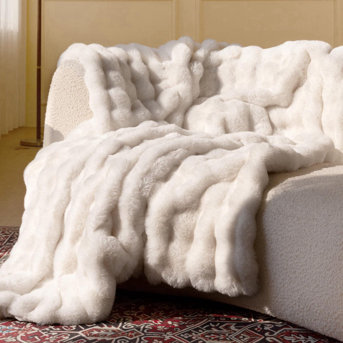 blunique Ultra Soft Cozy Faux Fur Throw Blanket, Fuzzy Plush Thick Bubble Blanket, Luxury Fluffy Blanket for Couch, Sofa
