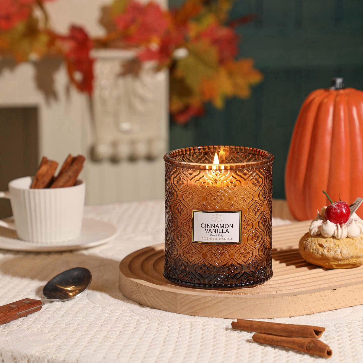 SUPREME LIGHTS &middot;2017&middot; Fall Candle, Cinnamon Vanilla Spice Candles, 19oz Large Candle – packaging and label