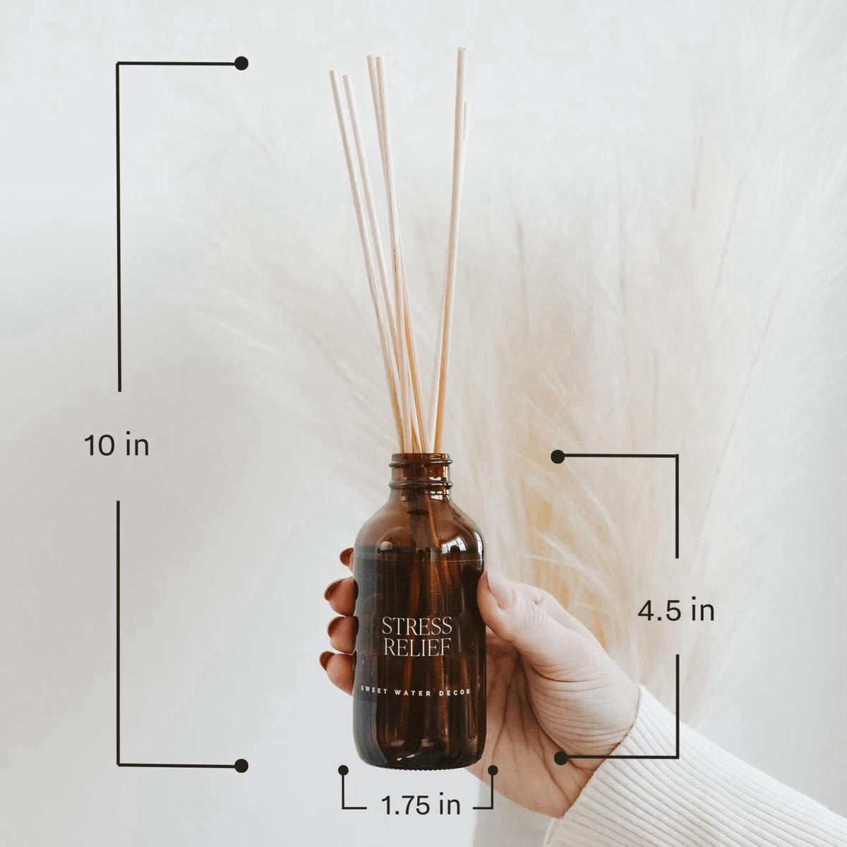 Sweet Water Decor Farmhouse Amber Reed Diffuser Set, Fall Scent, 3.5 fl oz – back view and specifications