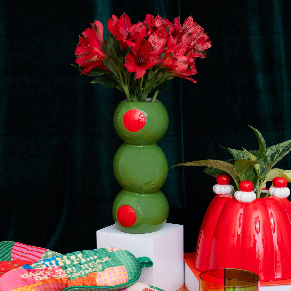 ban.do Novelty Ceramic Vase, Stacked Olives – back view and specifications
