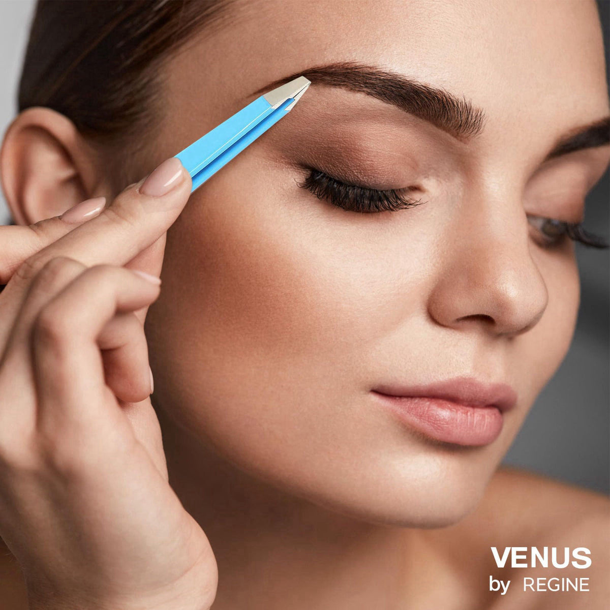 Regine Switzerland Venus by Regine Slant Tweezers, Blue – back view and specifications