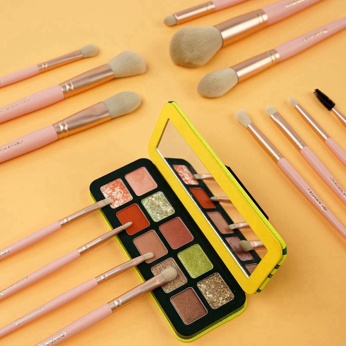 OMANIAC 20Pcs Makeup Brush Set Professional - Cruelty-Free Beauty Gift Kit for Beginners & Women - Premium Synthetic Fou