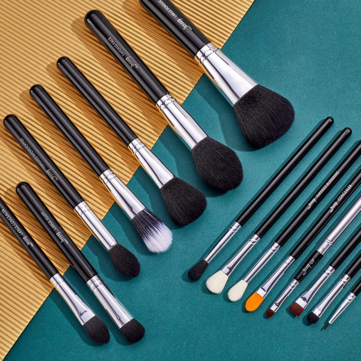Jessup Makeup Brush Set for Contour Eyeshadow Eyeliner Lip, 15pcs T092 – close-up detail in Silver/Black