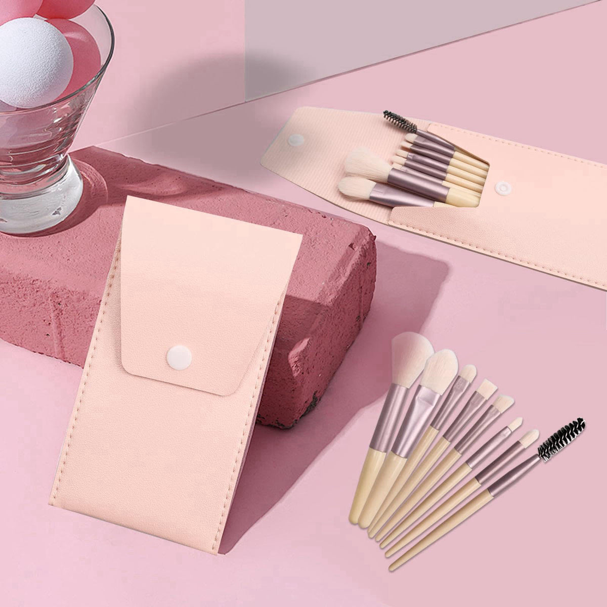 Olutacot – Brush Sets on display