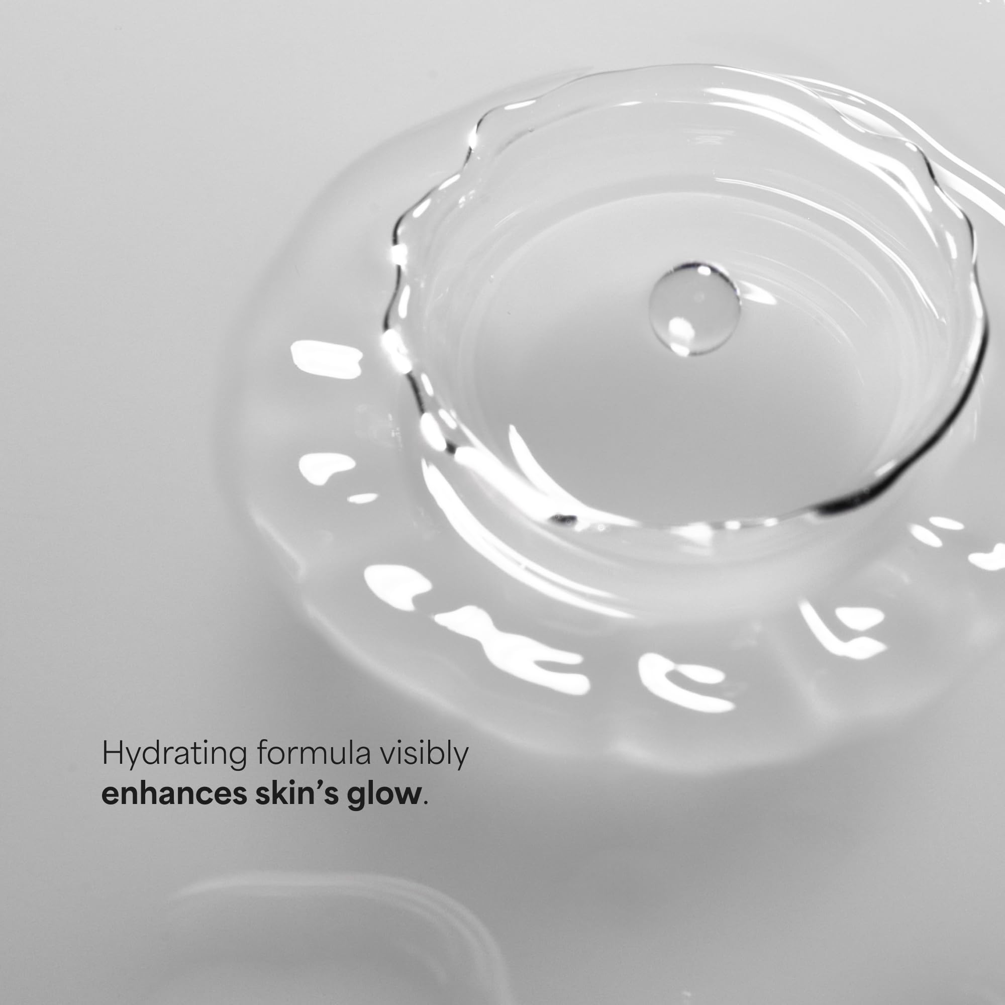 Paula’s Choice Skin Perfecting 2% BHA Liquid Exfoliant bottle, 4oz, showing clear liquid and product label.
